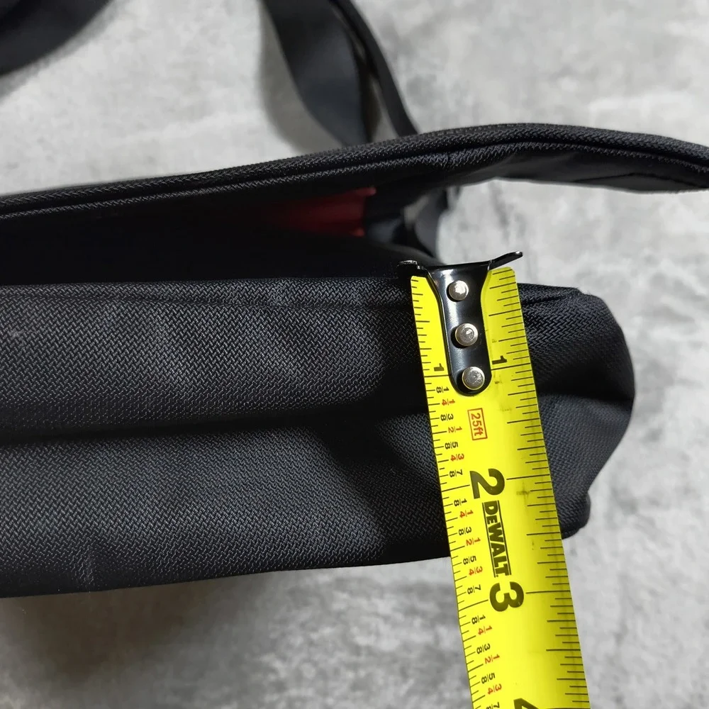 Tumi Messenger Bag Black T Tech 5114D Nylon Crossbody Shoulder Messenger Laptop